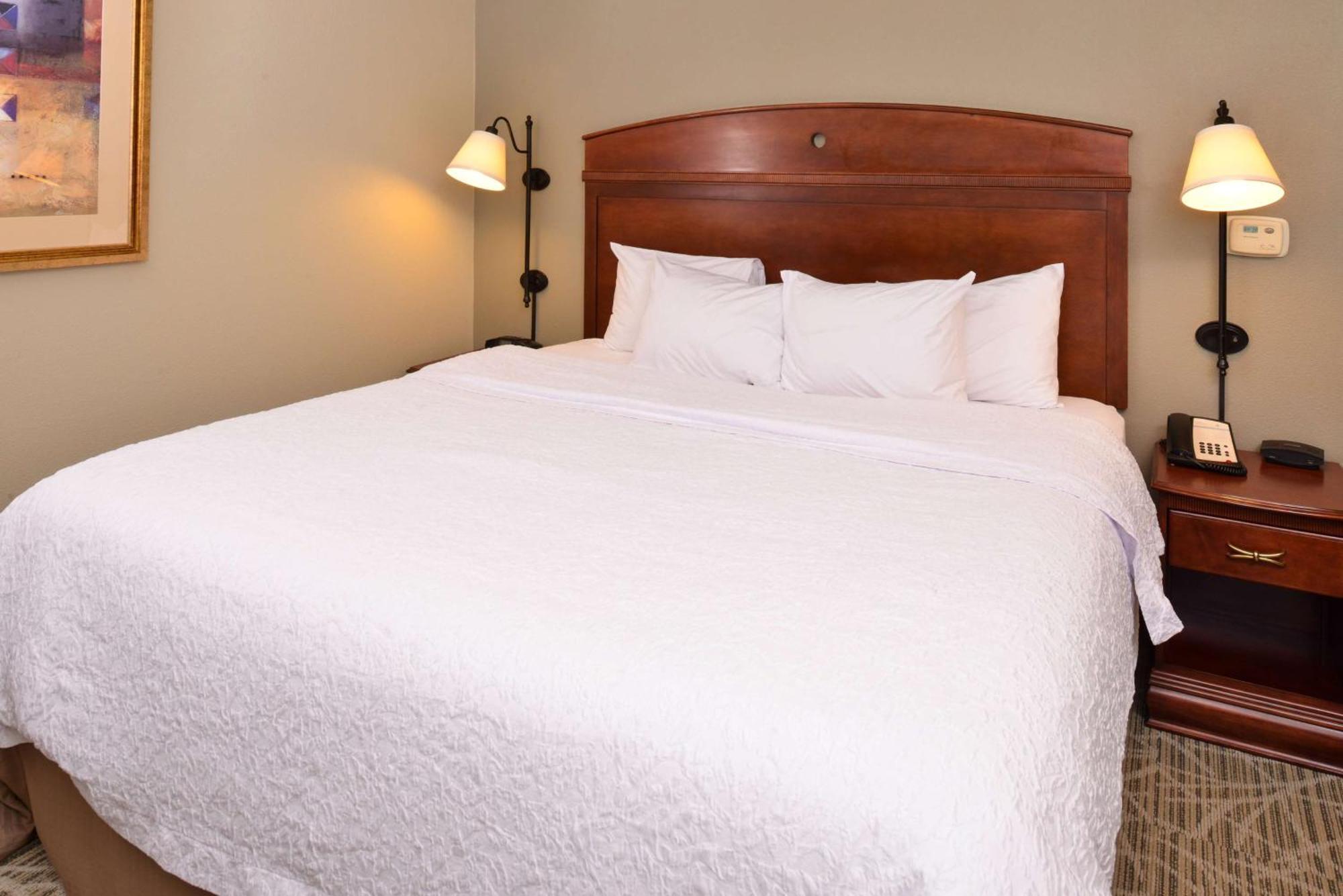 Hampton Inn By Hilton Litchfield Exteriör bild