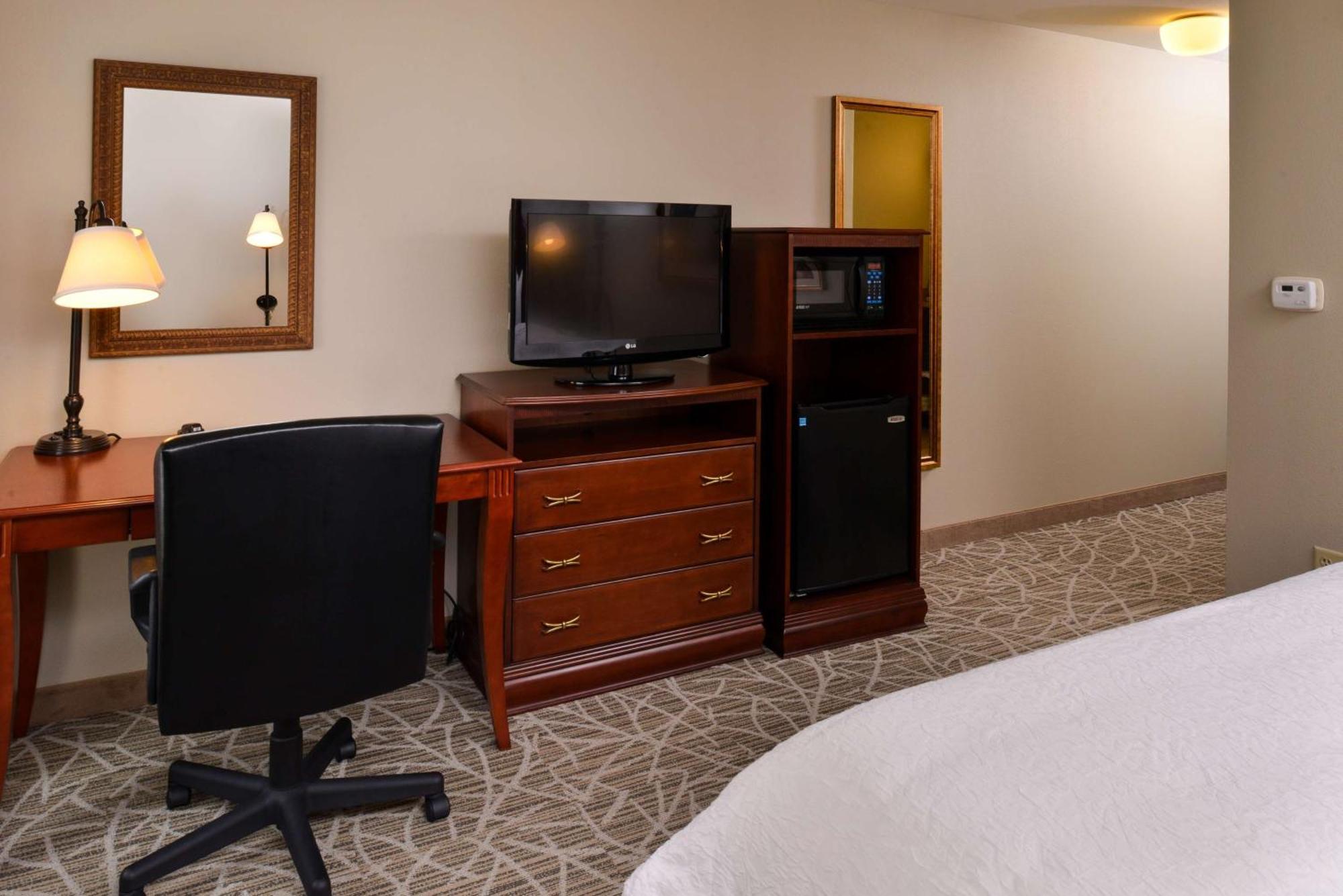 Hampton Inn By Hilton Litchfield Exteriör bild
