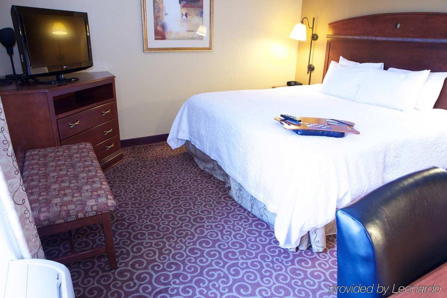Hampton Inn By Hilton Litchfield Exteriör bild